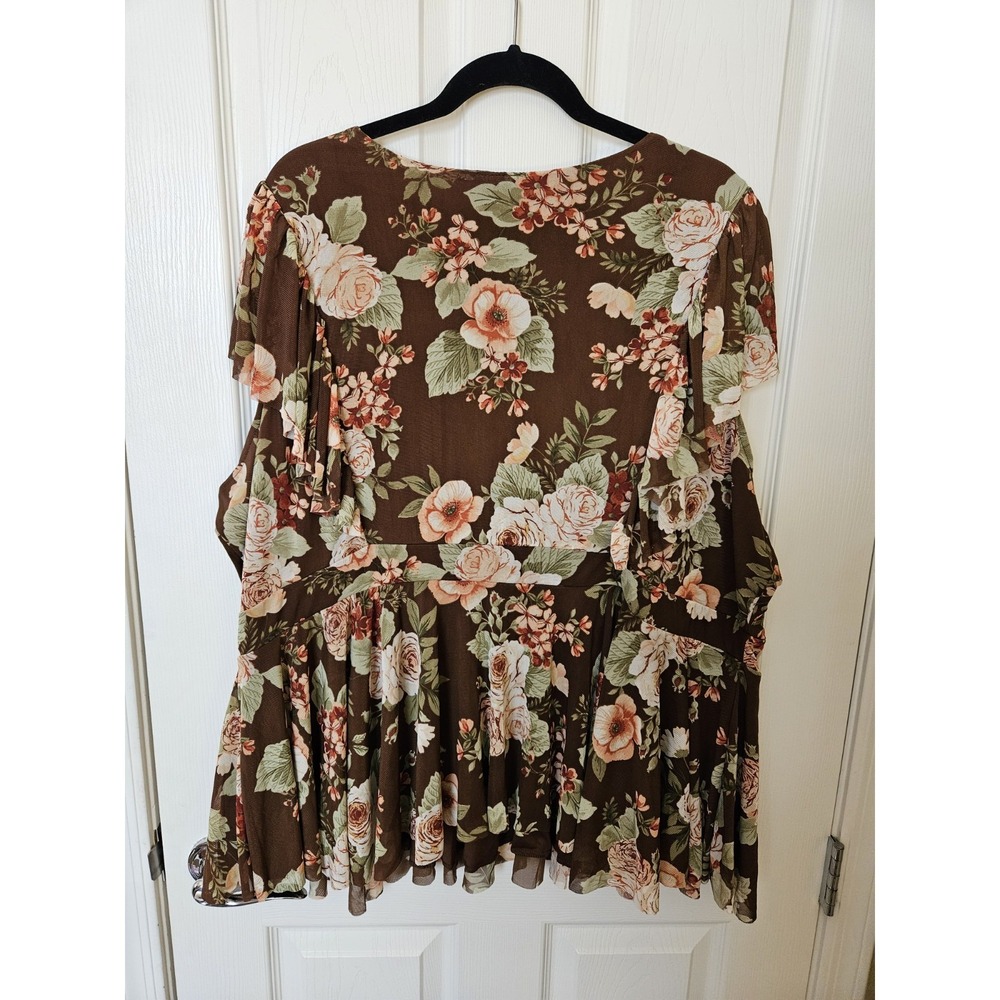 NWT Torrid Lined Multicolor Floral Mesh Ruffle Sleeve Surplice V-Neck, Plus 5X - Picture 4 of 8